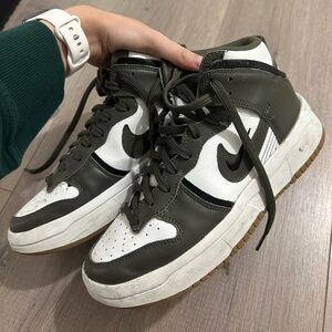 Nike high top jordans